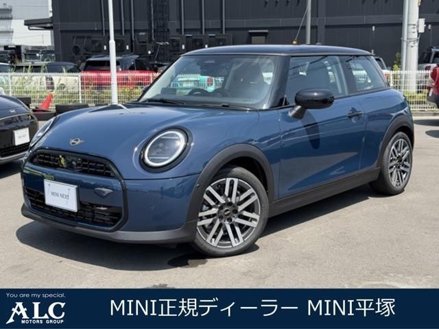 2025 MINI Hatch Cooper C Classic Trim Other Sedan for sale, Japanese used car export | GULJI TRADERS