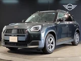 2025 MINI Hatch Countryman D Classic Trim Other SUV for sale, Japanese used car export - photo 1 of 9 | GULJI TRADERS