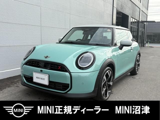 2025 MINI Hatch Cooper S Classic Trim - photo 1 2025 MINI Hatch Cooper S Classic Trim Other Sedan for sale, Japanese used car export - photo 1 of 9 | GULJI TRADERS
