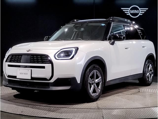 2025 MINI Hatch Countryman D - photo 1 2025 MINI Hatch Countryman D Other SUV for sale, Japanese used car export - photo 1 of 9 | GULJI TRADERS