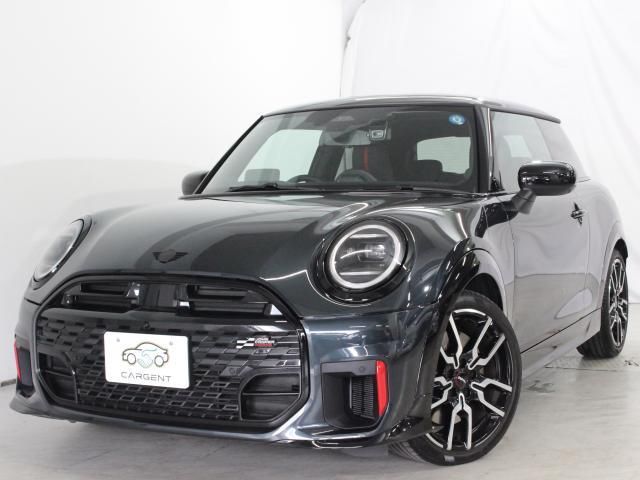 2025 MINI Hatch John Cooper Works - photo 1 2025 MINI Hatch John Cooper Works Other Sedan for sale, Japanese used car export - photo 1 of 9 | GULJI TRADERS