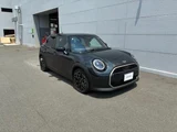 2025 MINI Hatch Cooper C Favorite Trim Other Sedan for sale, Japanese used car export - photo 3 of 9 | GULJI TRADERS