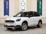2025 MINI Hatch Countryman D Favourite White SUV for sale, Japanese used car export - photo 1 of 9 | GULJI TRADERS