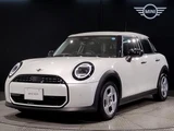 2025 MINI Hatch Cooper C Classic Trim White Sedan for sale, Japanese used car export - photo 1 of 9 | GULJI TRADERS