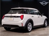2025 MINI Hatch Cooper C Classic Trim White Sedan for sale, Japanese used car export - photo 3 of 9 | GULJI TRADERS