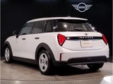 2025 MINI Hatch Cooper C Classic Trim White Sedan for sale, Japanese used car export - photo 7 of 9 | GULJI TRADERS
