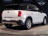 2025 MINI Hatch Countryman D Favourite White SUV for sale, Japanese used car export - photo 3 of 9 | GULJI TRADERS