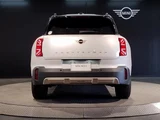 2025 MINI Hatch Countryman D Favourite White SUV for sale, Japanese used car export - photo 5 of 9 | GULJI TRADERS