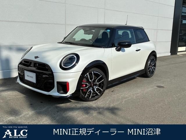 2026 MINI Hatch John Cooper Works Truck St White Truck for sale, Japanese used car export - photo 1 of 9 | GULJI TRADERS