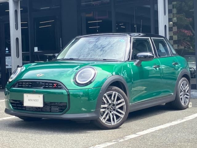 2026 MINI Hatch Cooper S Classic Trim Other Sedan for sale, Japanese used car export - photo 1 of 9 | GULJI TRADERS