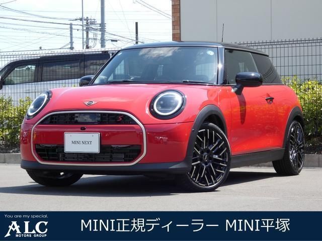 2026 MINI Hatch Cooper S Favorite Trim Other Sedan for sale, Japanese used car export - photo 1 of 9 | GULJI TRADERS