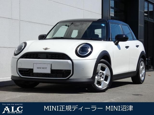 2026 MINI Hatch Cooper C Classic Trim - photo 1 2026 MINI Hatch Cooper C Classic Trim Other Sedan for sale, Japanese used car export - photo 1 of 9 | GULJI TRADERS