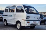 1993 Mitsubishi Bravo MG-i White Sedan for sale, Japanese used car export - photo 6 of 50 | GULJI TRADERS
