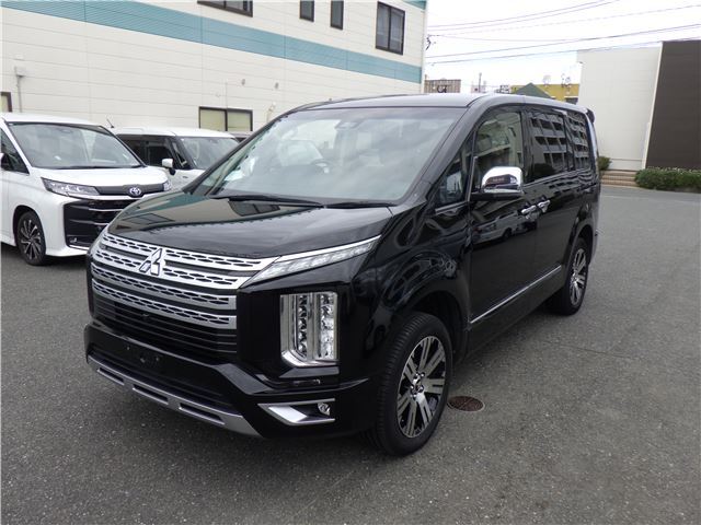 2019 Mitsubishi Delica D:5 P4WD Sedan for sale, Japanese used car export - photo 1 of 18 | GULJI TRADERS