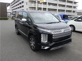 2019 Mitsubishi Delica D:5 P4WD Sedan for sale, Japanese used car export - photo 2 of 18 | GULJI TRADERS
