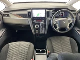 2019 Mitsubishi Delica D:5 G 4WD Sedan for sale, Japanese used car export - photo 3 of 24 | GULJI TRADERS