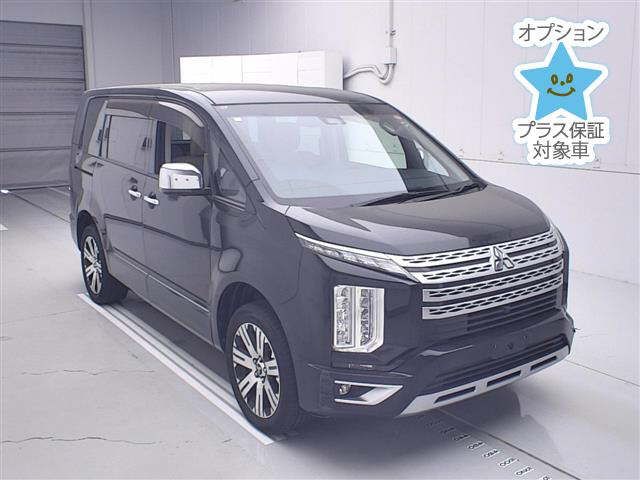 2019 Mitsubishi Delica D:5 4WD P Sedan for sale, Japanese used car export - photo 1 of 12 | GULJI TRADERS