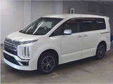 2019 Mitsubishi Delica D:5 Sedan for sale, Japanese used car export - photo 2 of 6 | GULJI TRADERS