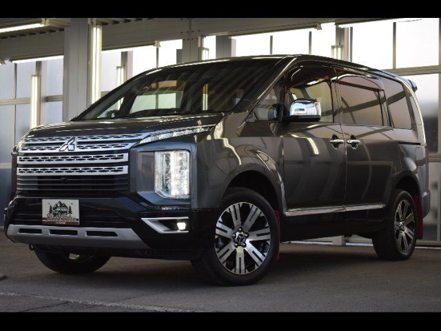 2019 Mitsubishi Delica D:5 2.2 P Diesel Turbo 4WD Sedan for sale, Japanese used car export - photo 1 of 24 | GULJI TRADERS