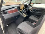 2019 Mitsubishi Delica D:5 4WD Sedan for sale, Japanese used car export - photo 5 of 24 | GULJI TRADERS