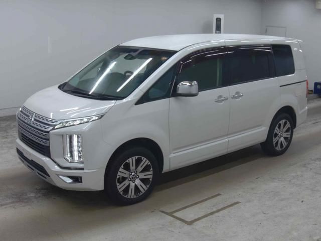 2019 Mitsubishi Delica D:5 P Sedan for sale, Japanese used car export | GULJI TRADERS