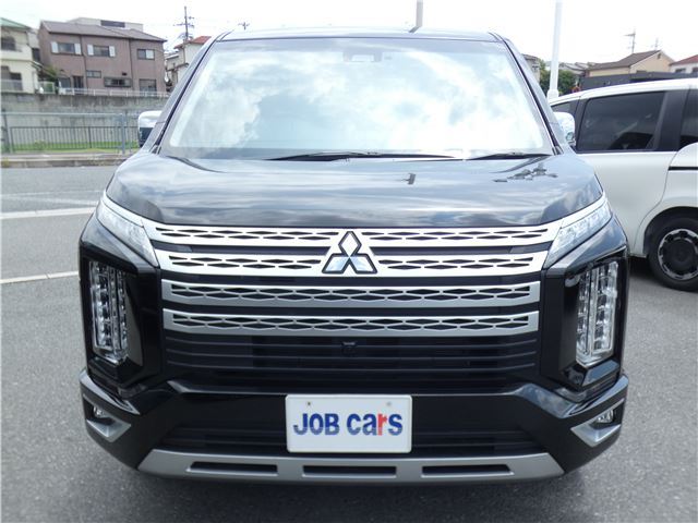 2020 Mitsubishi Delica D:5 2.2 P Diesel Turbo 4WD - photo 1 2020 Mitsubishi Delica D:5 2.2 P Diesel Turbo 4WD Sedan for sale, Japanese used car export | GULJI TRADERS
