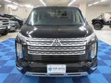 2020 Mitsubishi Delica D:5 2.2 P Diesel Turbo 4WD Diesel Turbo Sedan for sale, Japanese used car export - photo 3 of 52 | GULJI TRADERS