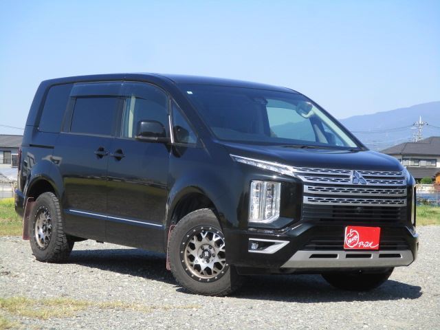 2020 Mitsubishi Delica D:5 G Sedan for sale, Japanese used car export - photo 1 of 52 | GULJI TRADERS