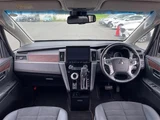 2020 Mitsubishi Delica D:5 4WD Sedan for sale, Japanese used car export - photo 5 of 24 | GULJI TRADERS