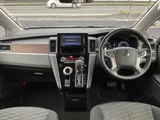 2020 Mitsubishi Delica D:5 4WD Sedan for sale, Japanese used car export - photo 3 of 19 | GULJI TRADERS