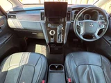 2020 Mitsubishi Delica D:5 2.2 P Diesel Turbo 4WD Sedan for sale, Japanese used car export - photo 3 of 24 | GULJI TRADERS