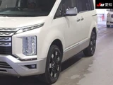 2020 Mitsubishi Delica D:5 P 4WD Sedan for sale, Japanese used car export - photo 7 of 9 | GULJI TRADERS