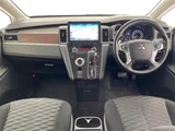 2021 Mitsubishi Delica D:5 G 4WD Sedan for sale, Japanese used car export - photo 3 of 24 | GULJI TRADERS
