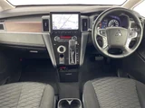 2021 Mitsubishi Delica D:5 G 4WD Sedan for sale, Japanese used car export - photo 3 of 24 | GULJI TRADERS