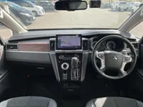 2021 Mitsubishi Delica D:5 4WD Sedan for sale, Japanese used car export - photo 3 of 23 | GULJI TRADERS
