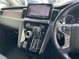 2021 Mitsubishi Delica D:5 4WD Sedan for sale, Japanese used car export - photo 13 of 23 | GULJI TRADERS