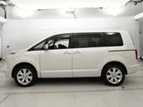 2021 Mitsubishi Delica D:5 P 4WD Sedan for sale, Japanese used car export - photo 4 of 12 | GULJI TRADERS