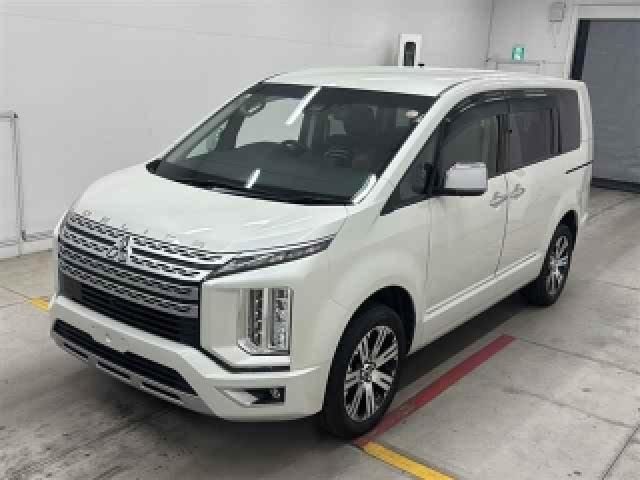 2021 Mitsubishi Delica D:5 P Sedan for sale, Japanese used car export - photo 1 of 6 | GULJI TRADERS