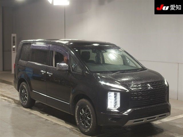 2021 Mitsubishi Delica D:5 P 4WD Sedan for sale, Japanese used car export | GULJI TRADERS