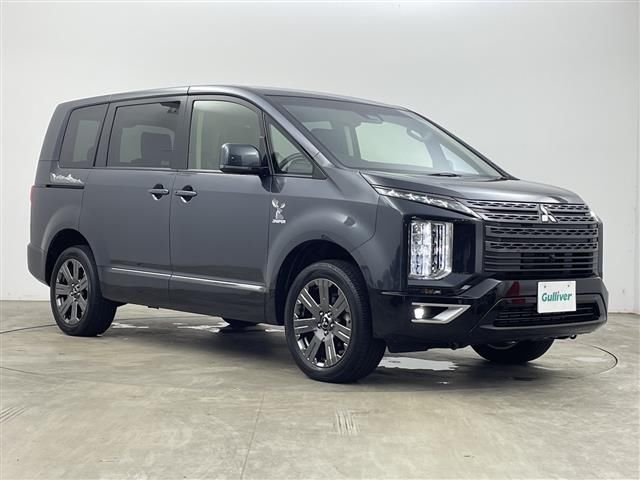 2022 Mitsubishi Delica D:5 4WD Sedan for sale, Japanese used car export - photo 1 of 24 | GULJI TRADERS