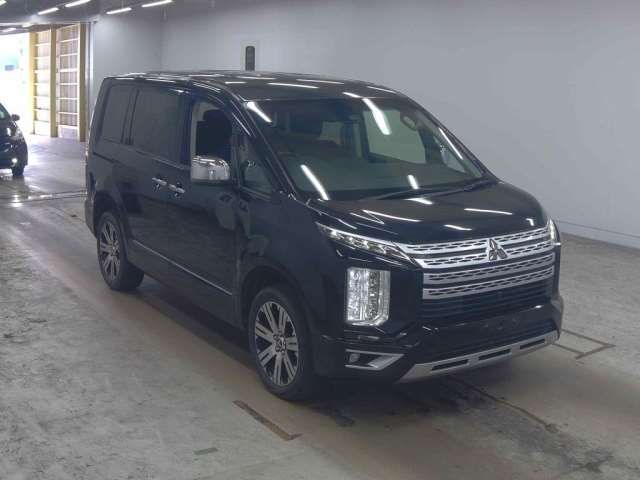 2022 Mitsubishi Delica D:5 P 4WD Sedan for sale, Japanese used car export - photo 1 of 3 | GULJI TRADERS