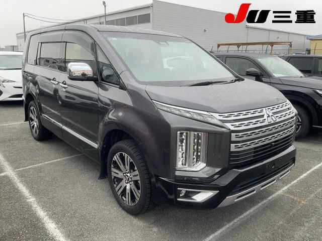 2022 Mitsubishi Delica D:5 4WD P Sedan for sale, Japanese used car export - photo 1 of 12 | GULJI TRADERS