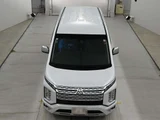 2023 Mitsubishi Delica D:5 P 4WD Sedan for sale, Japanese used car export - photo 7 of 12 | GULJI TRADERS