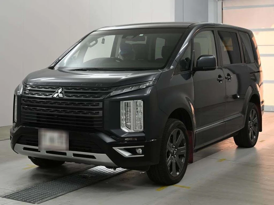 2023 Mitsubishi Delica D:5 4WD - photo 1 2023 Mitsubishi Delica D:5 4WD Sedan for sale, Japanese used car export - photo 1 of 12 | GULJI TRADERS