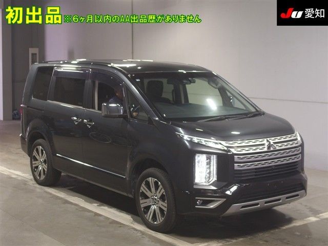 2023 Mitsubishi Delica D:5 P 4WD Sedan for sale, Japanese used car export - photo 1 of 9 | GULJI TRADERS