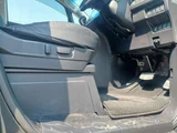 2024 Mitsubishi Delica D:5 2.2 P Diesel Turbo 4WD Sedan for sale, Japanese used car export - photo 54 of 76 | GULJI TRADERS