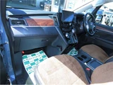 2024 Mitsubishi Delica D:5 2.2 P 4WD Diesel Turbo Sedan for sale, Japanese used car export - photo 23 of 54 | GULJI TRADERS