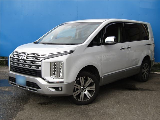 2024 Mitsubishi Delica D:5 P4WD Sedan for sale, Japanese used car export - photo 1 of 65 | GULJI TRADERS