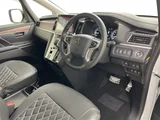 2024 Mitsubishi Delica D:5 P 4WD Sedan for sale, Japanese used car export - photo 22 of 23 | GULJI TRADERS