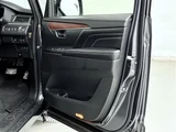 2024 Mitsubishi Delica D:5 2.2 P 4WD Sedan for sale, Japanese used car export - photo 24 of 30 | GULJI TRADERS